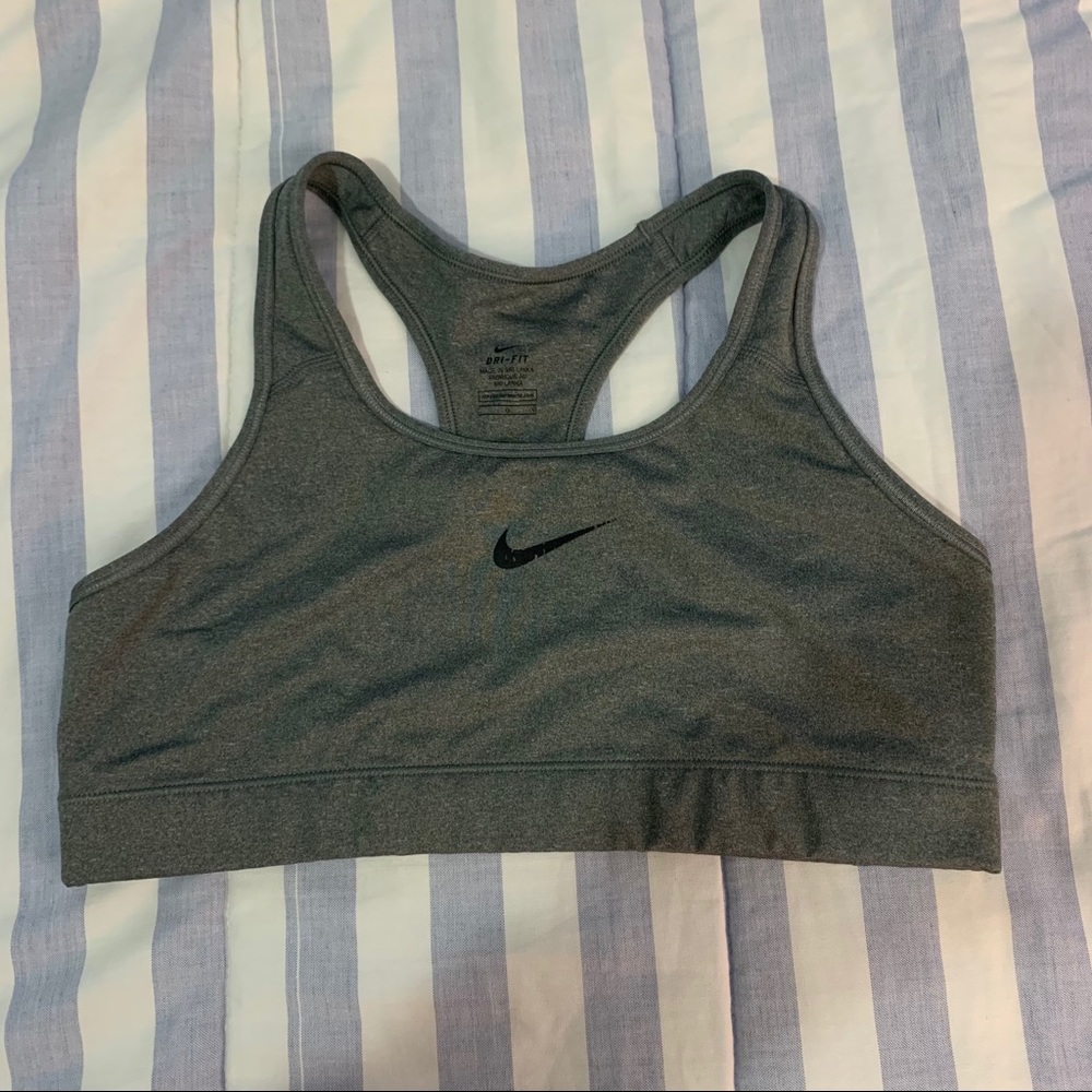 NIKE Pro Sports Bra